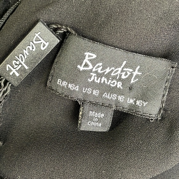 Bardot Black Cold Shoulder Lace Ruffle Dress Size 18 - Picture 7 of 9